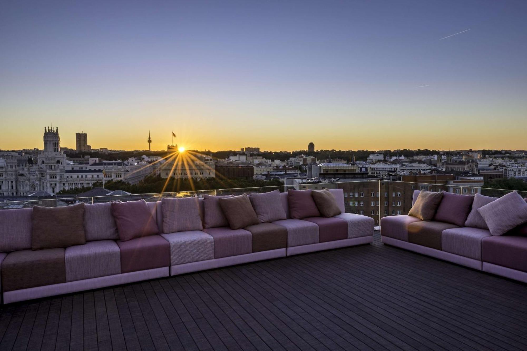 Nh Collection Madrid Suecia Hotel Ngoại thất bức ảnh View from the rooftop