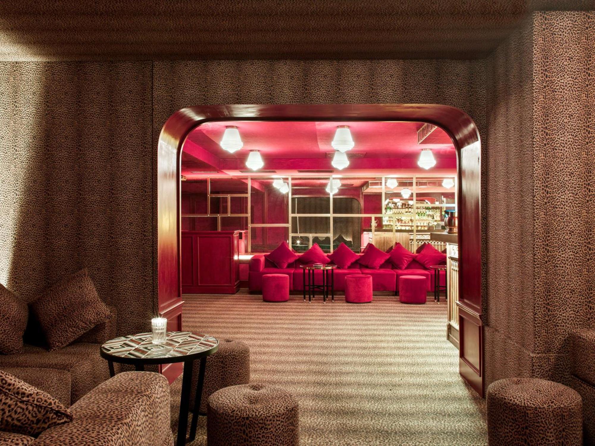 Nh Collection Madrid Suecia Hotel Ngoại thất bức ảnh The interior of the nightclub