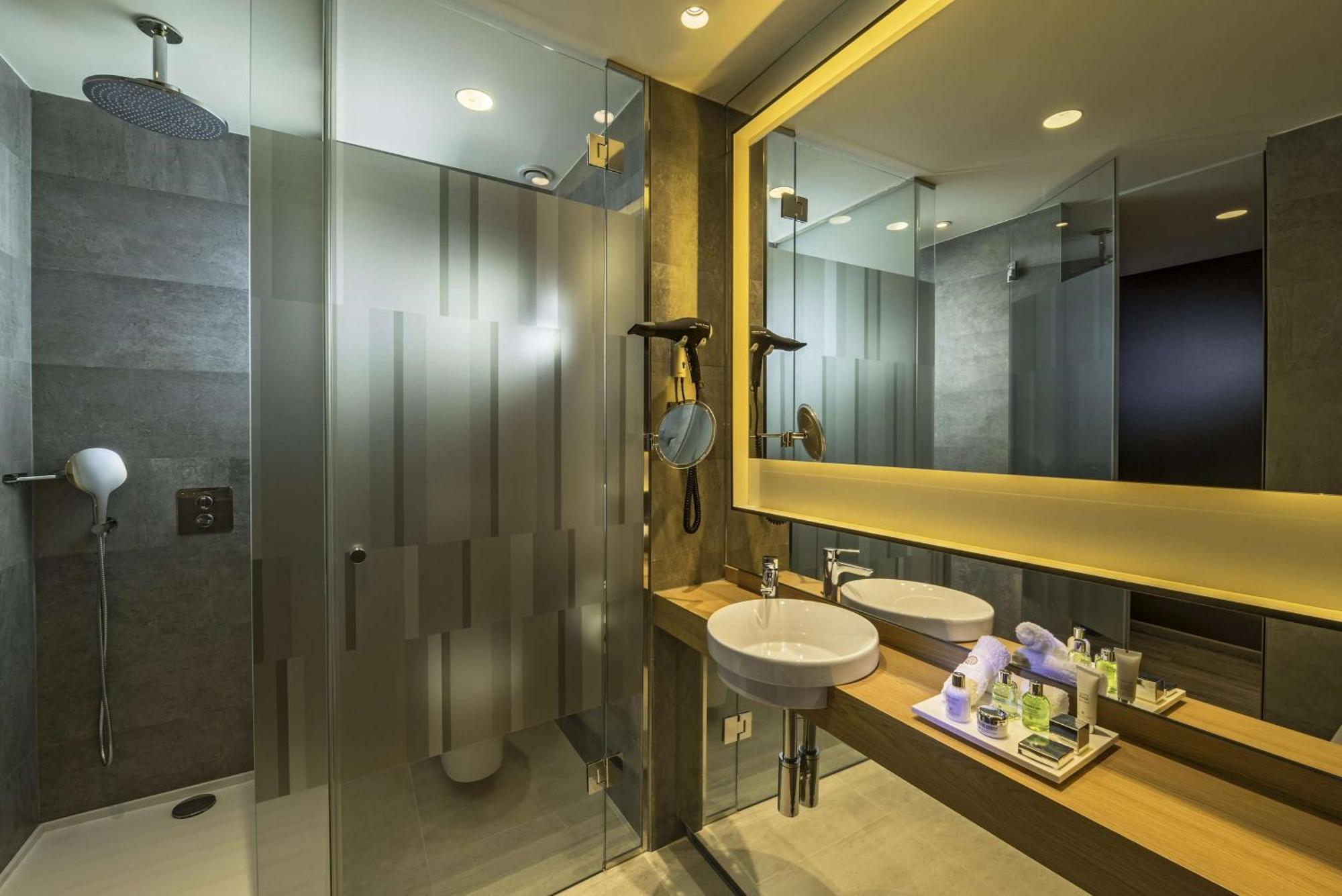Nh Collection Madrid Suecia Hotel Ngoại thất bức ảnh Bathroom