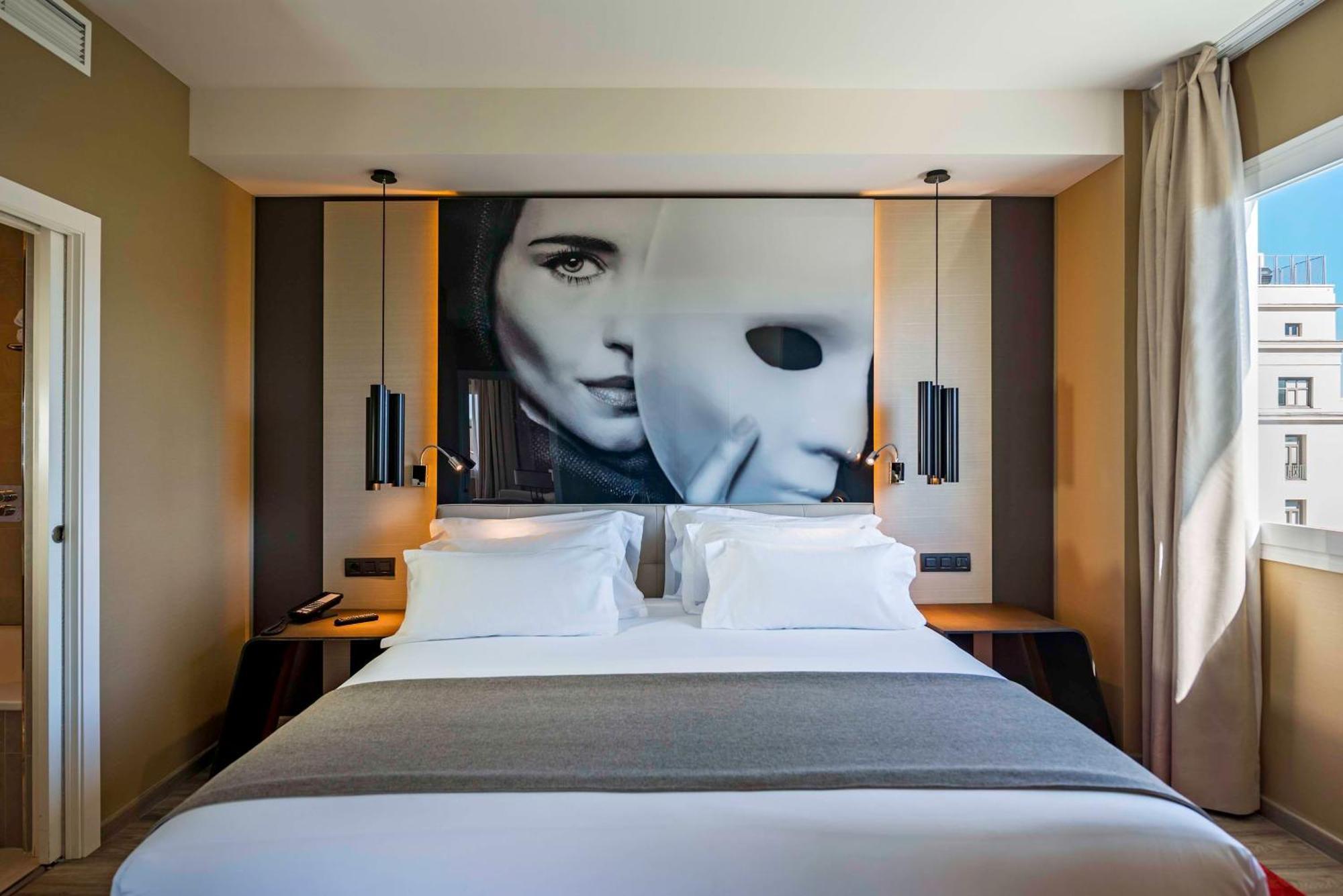 Nh Collection Madrid Suecia Hotel Ngoại thất bức ảnh A bedroom at the hotel